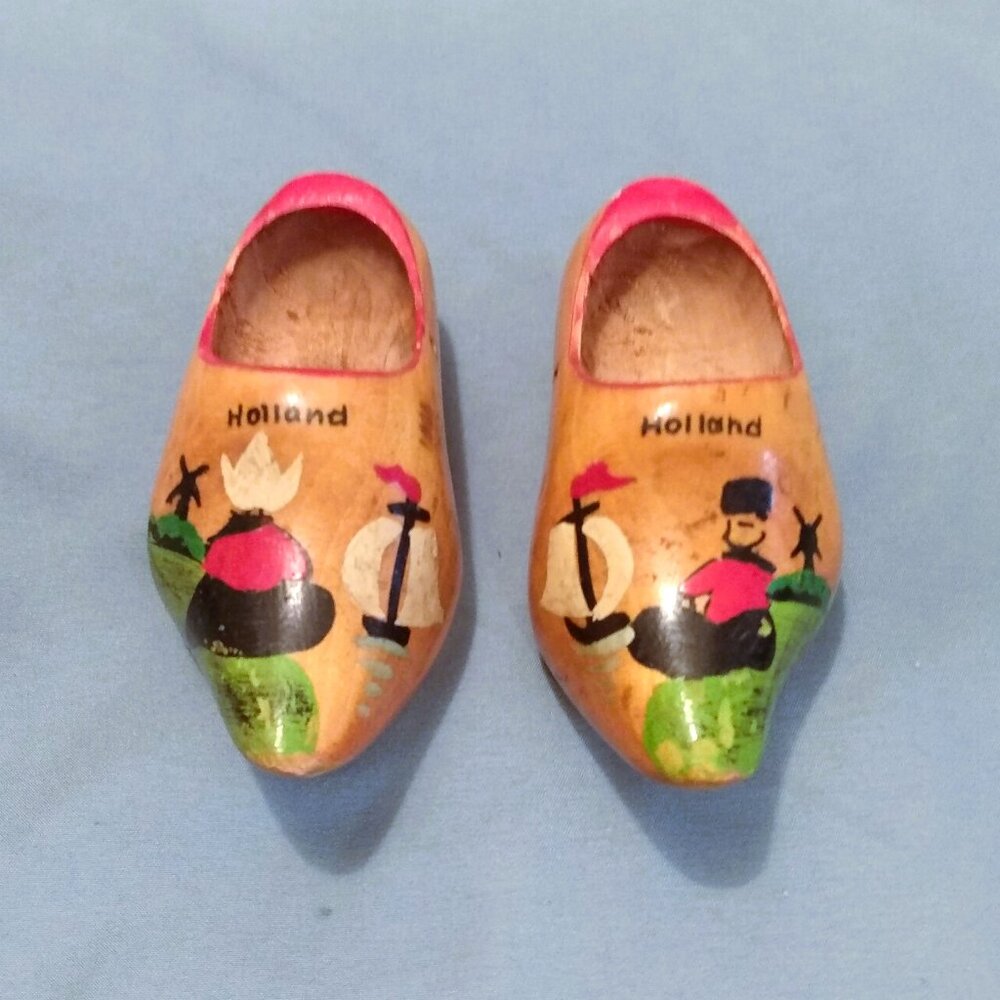Vintage Mini Souvenir Wooden Clogs-Hand Painted-Hand Carved-Dutch Couple-4.5"